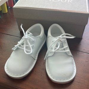 L'Amour Tyler White Leather Lace Up Shoes